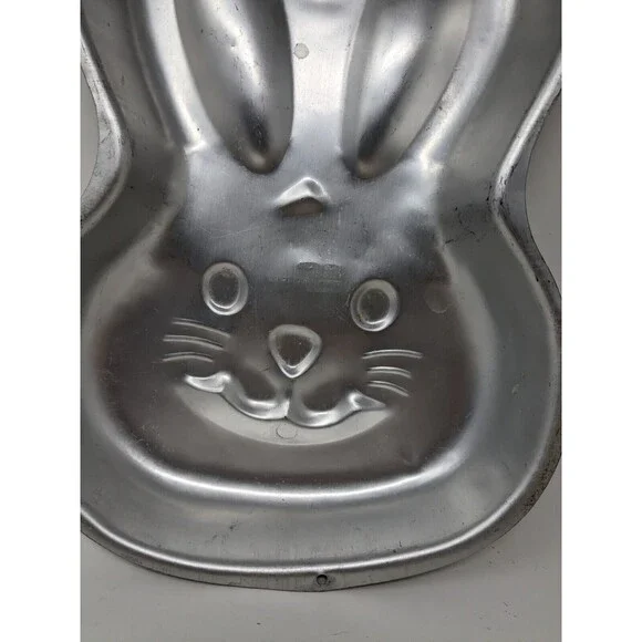 Wilton Easter Spring Bunny Rabbit Face Cake Pan #2105-2074 - Picture 6 of 7